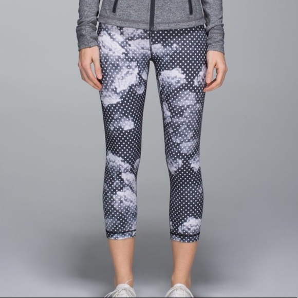 lululemon athletica Pants - Lululemon Wunder Under Crop Dottie Dream Rose